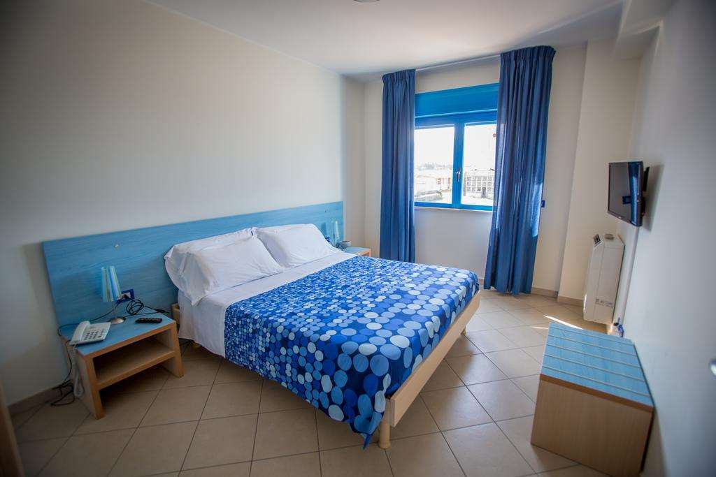 Residence Miljunka Sant'Agata di Militello Room photo