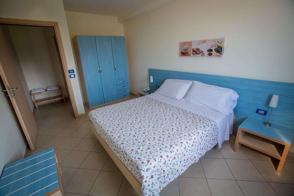 Residence Miljunka Sant'Agata di Militello Room photo
